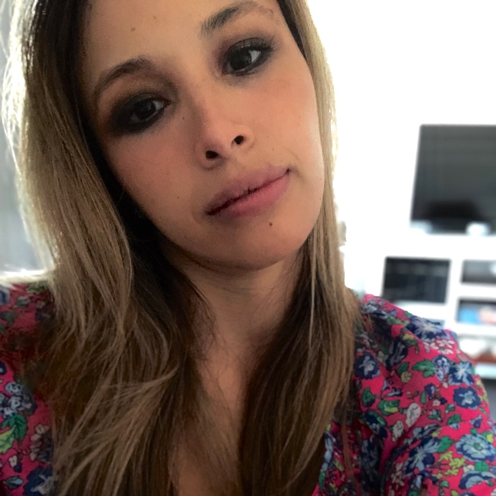 Meet your Posher, Lucresia